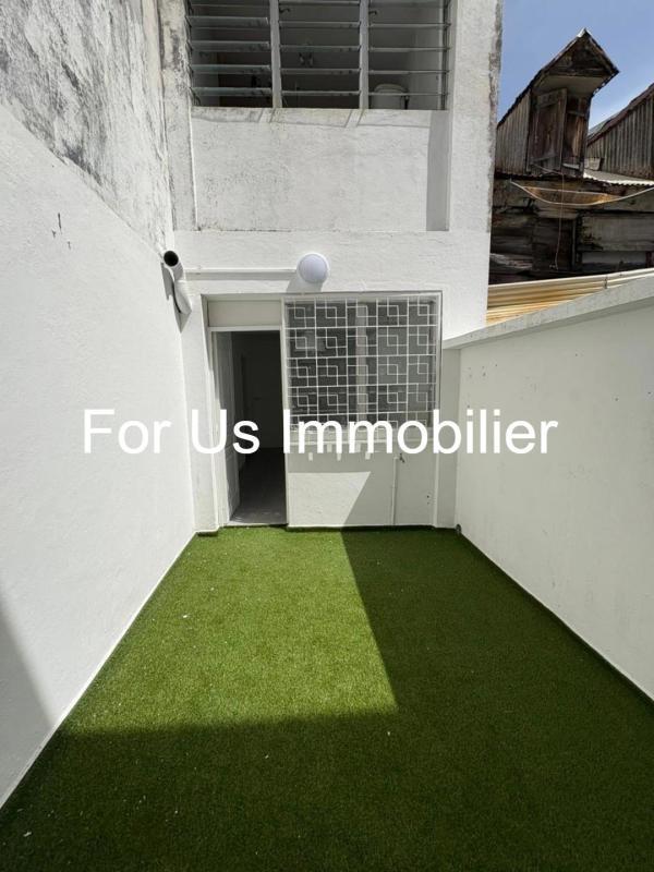 Appartement - 100 m² - 3 pièces