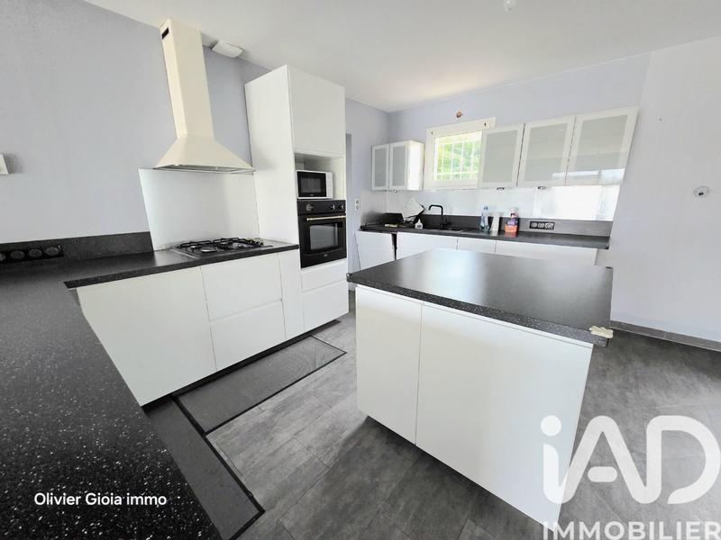 Maison - 245 m² - 7 pièces