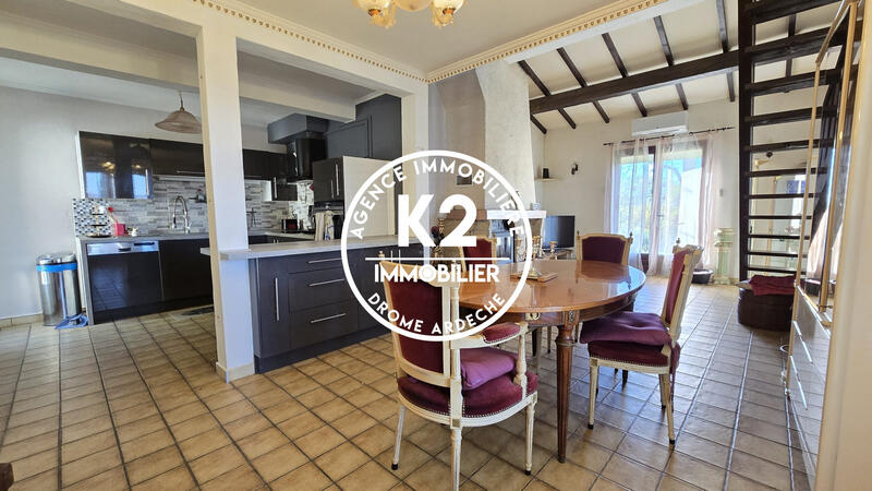 Maison - 135 m² - 7 pièces