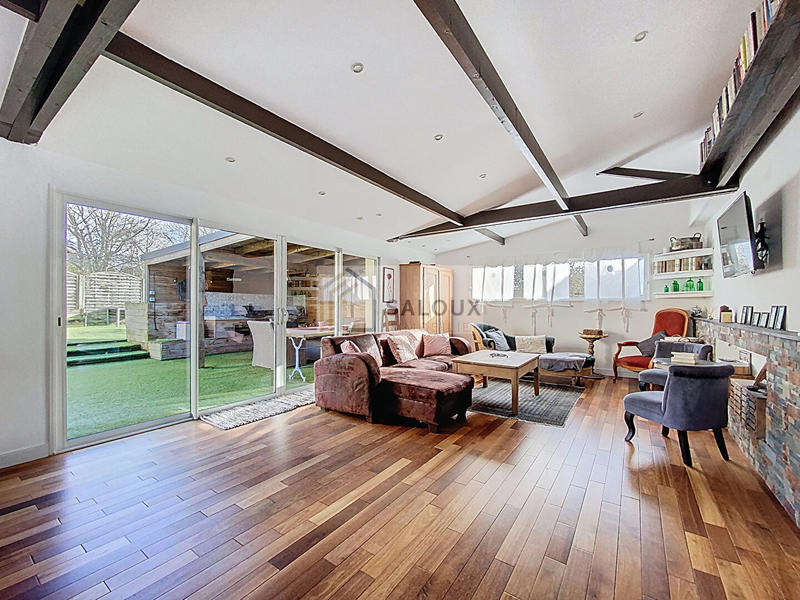 Maison - 273 m² - 7 pièces