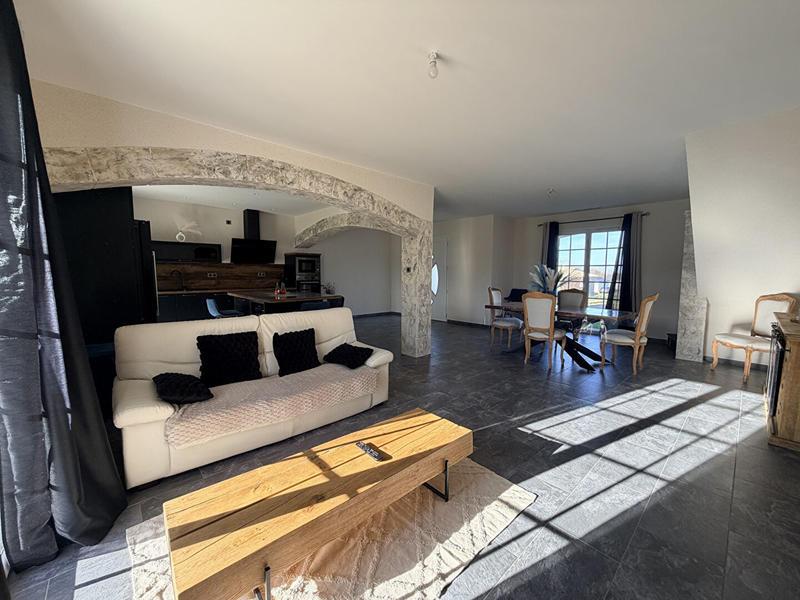 Maison - 151 m² - 6 pièces