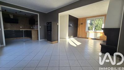 Maison - 101 m² - 6 pièces