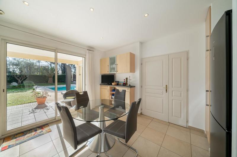 Villa - 190 m² - 4 pièces