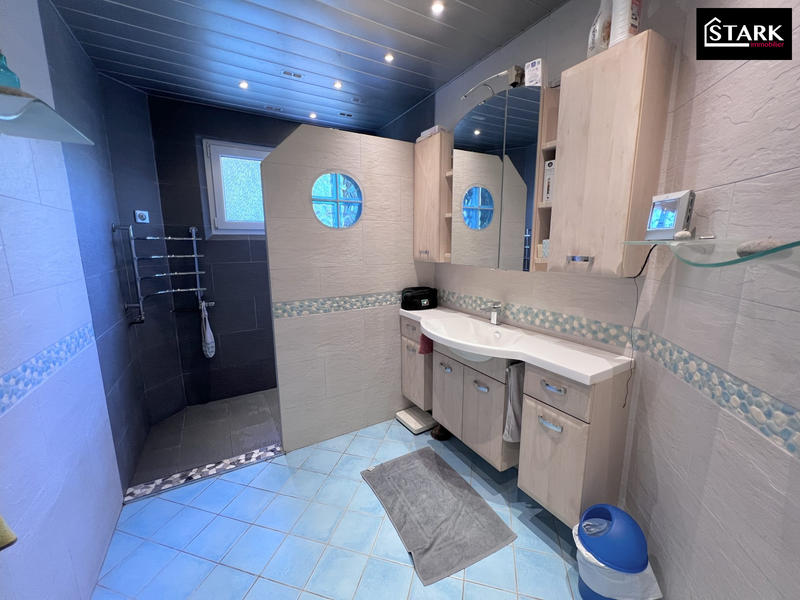 Maison - 165 m² - 5 pièces