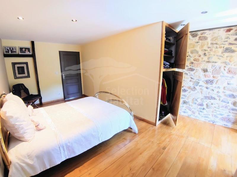 Château - 450 m² - 12 pièces