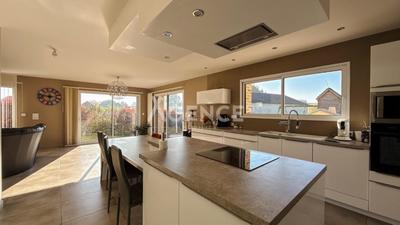 Maison - 191 m² - 6 pièces