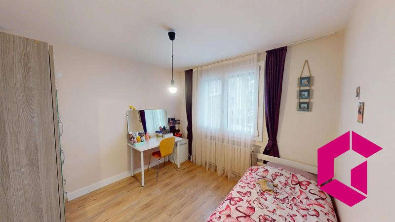 Maison - 156 m² - 11 pièces