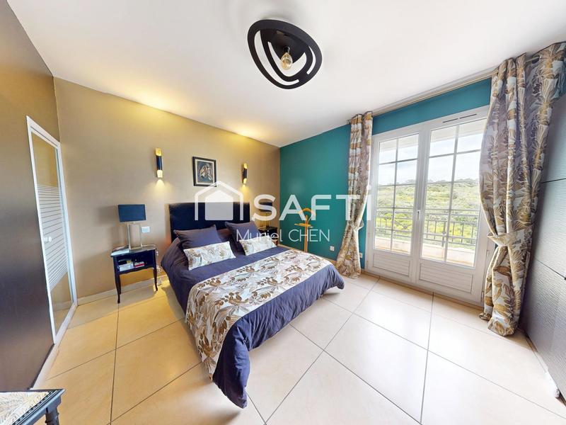 Villa - 321 m² - 10 pièces