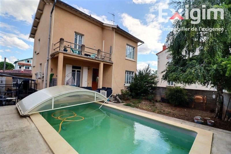 Maison - 150 m² - 7 pièces