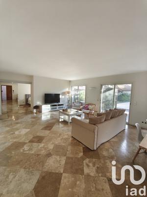 Maison - 142 m² - 5 pièces