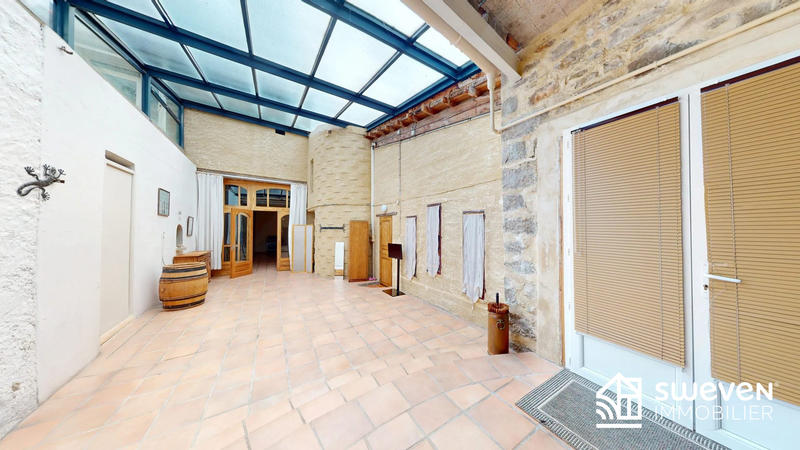 Maison - 512 m² - 12 pièces