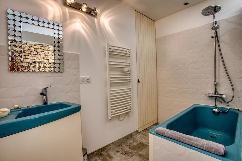 Maison - 480 m² - 11 pièces