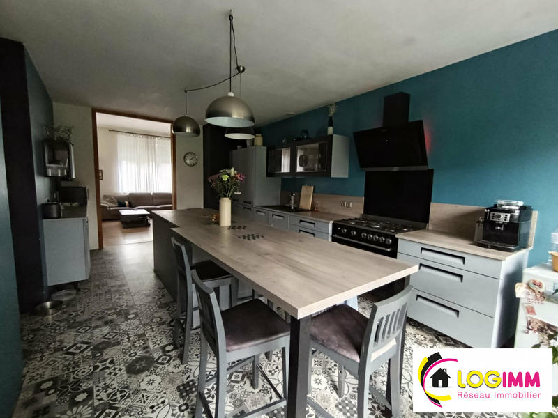 Maison - 203 m² - 10 pièces