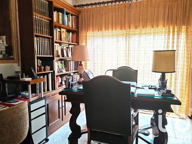 Maison - 290 m² - 8 pièces