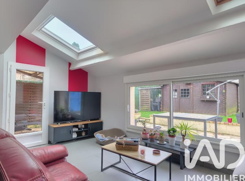 Maison - 90 m² - 5 pièces