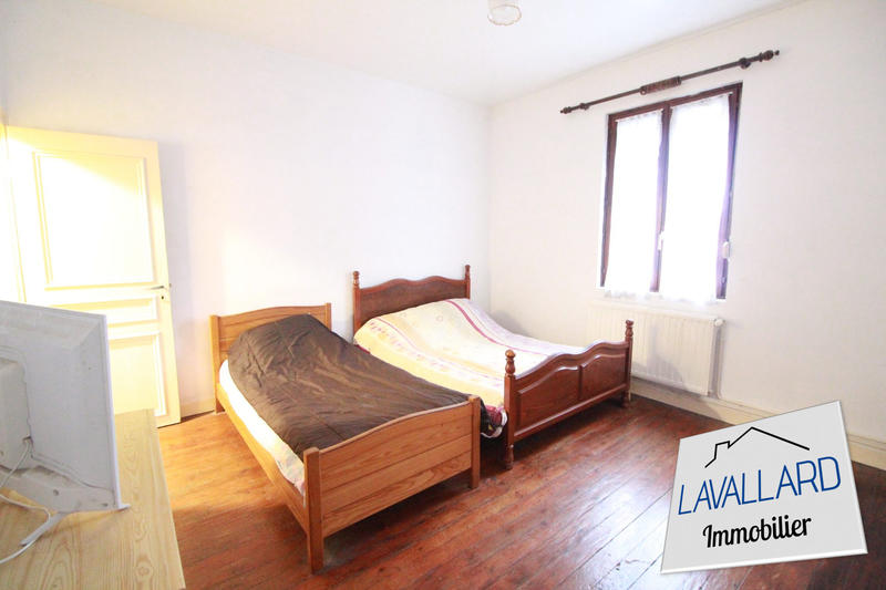 Maison - 162 m² - 9 pièces