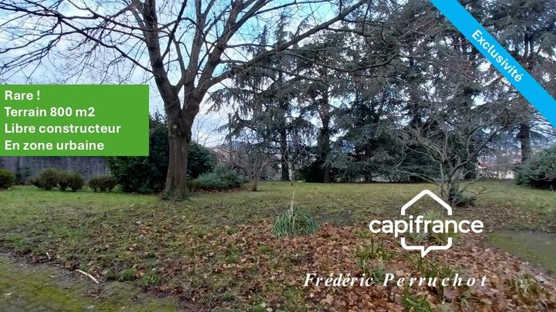 Terrain constructible - 800 m²