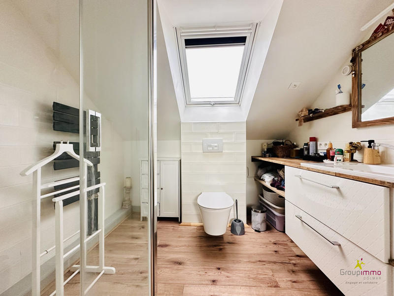 Maison - 198 m² - 7 pièces