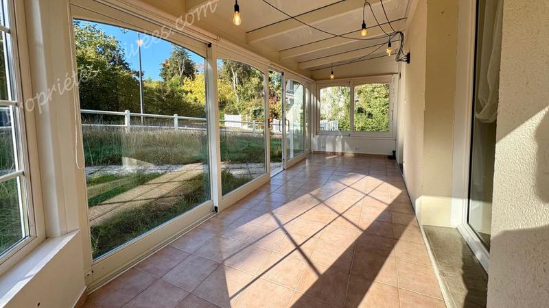 Maison - 180 m² - 11 pièces