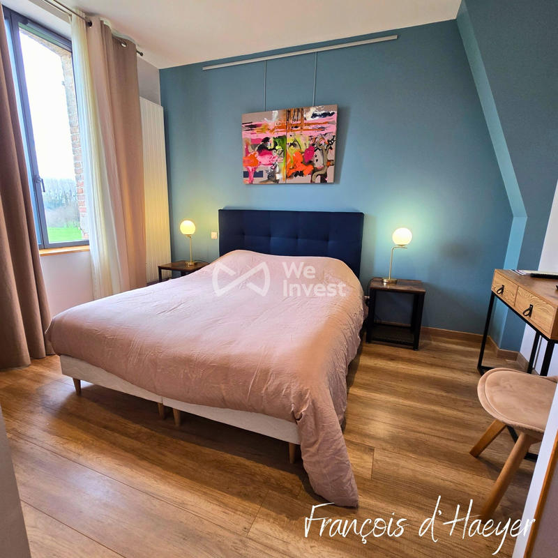 Maison - 310 m² - 9 pièces