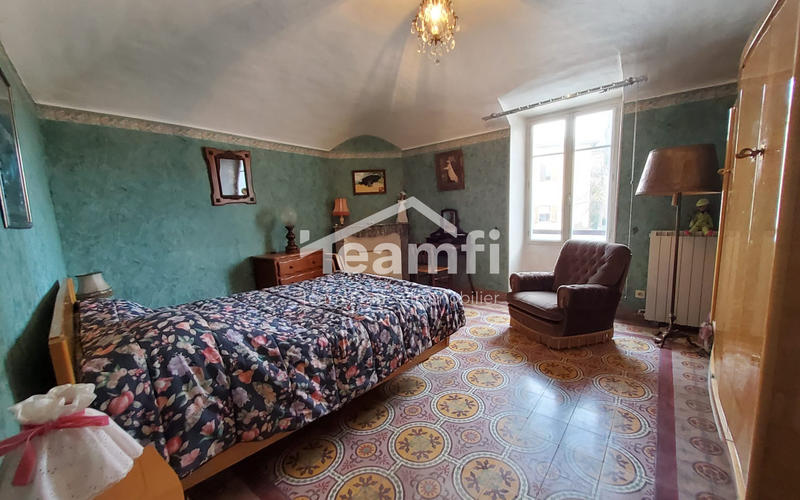 Maison - 160 m² - 6 pièces