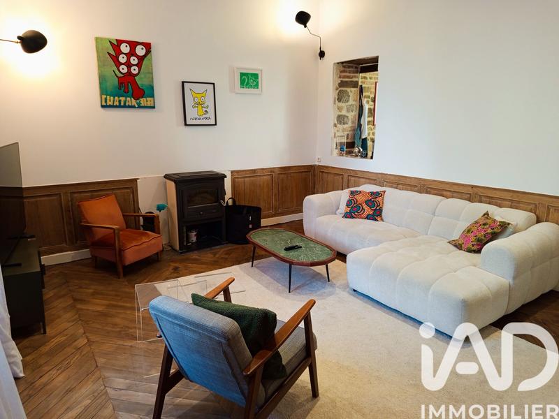 Maison - 201 m² - 7 pièces