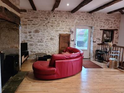 Maison - 104 m² - 6 pièces