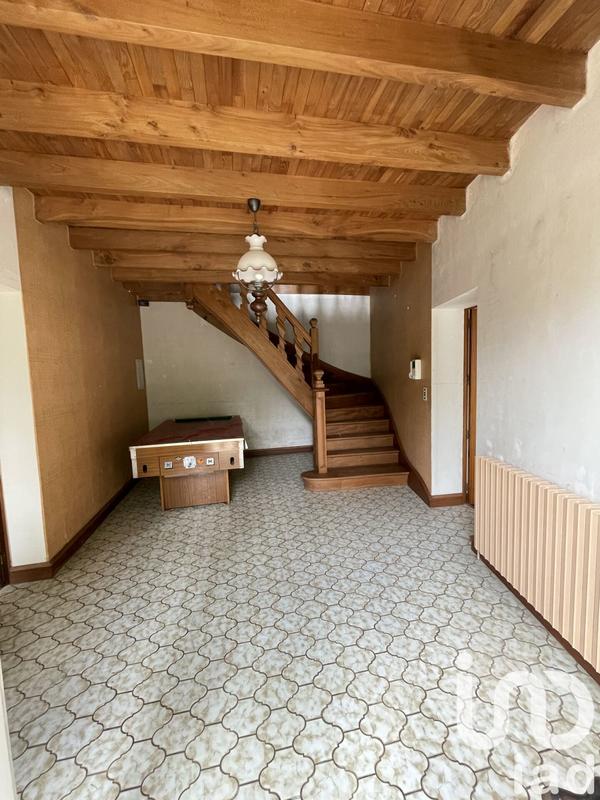 Maison - 222 m² - 7 pièces