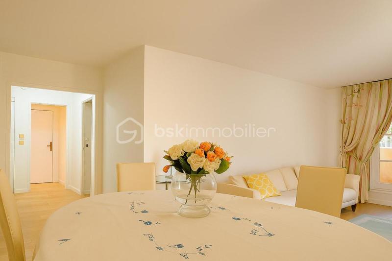 Appartement - 90 m² - 4 pièces