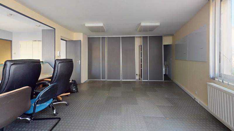Bureau - 257 m² - 10 pièces
