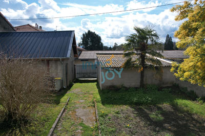 Maison - 212 m² - 8 pièces