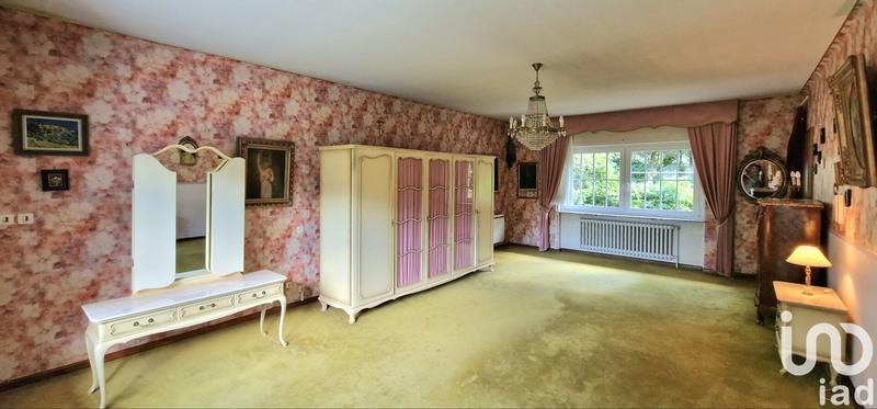 Maison - 334 m² - 10 pièces