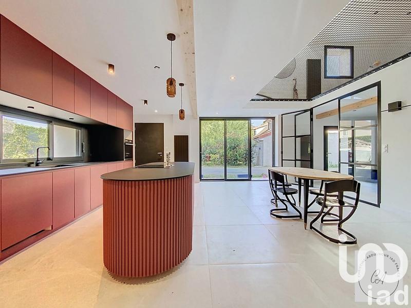 Maison - 140 m² - 6 pièces