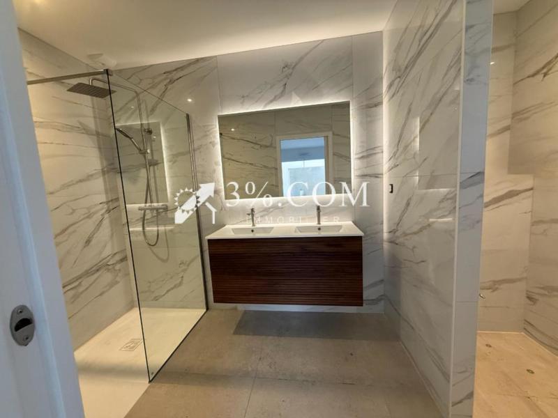 Villa - 176 m² - 6 pièces