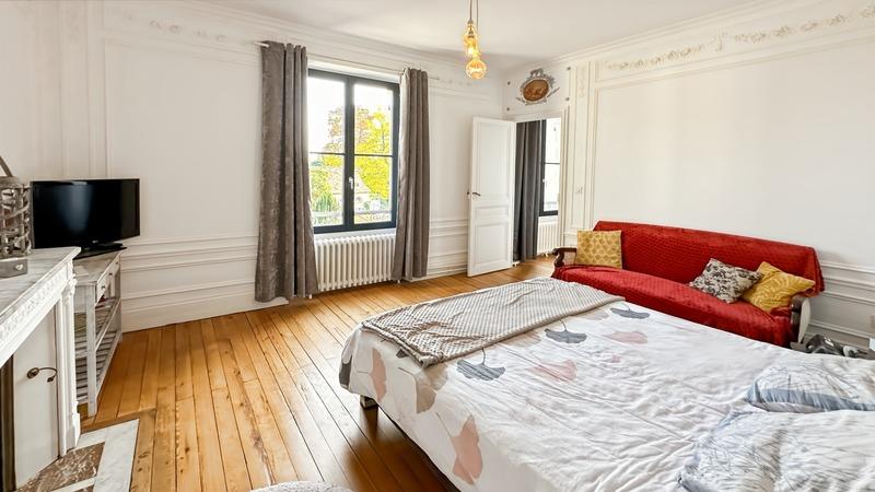 Maison bourgeoise - 240 m² - 8 pièces