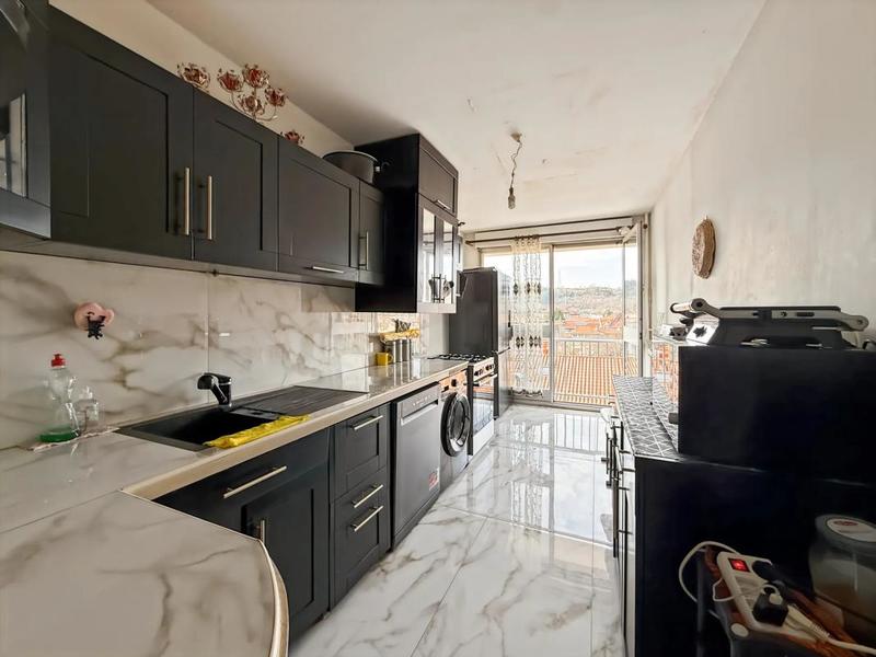 Appartement - 81 m² - 4 pièces