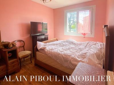 Maison traditionnelle - 90 m² - 4 pièces