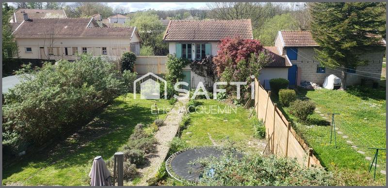 Maison - 230 m² - 10 pièces