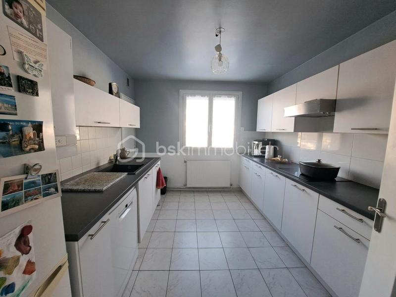 Appartement - 80 m² - 5 pièces