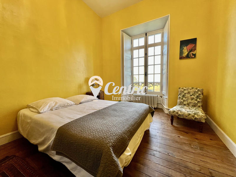 Château - 260 m² - 10 pièces