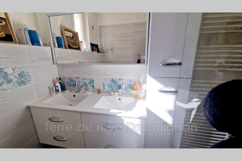 Appartement - 93 m² - 3 pièces