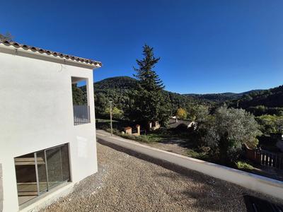 Maison - 210 m² - 4 pièces