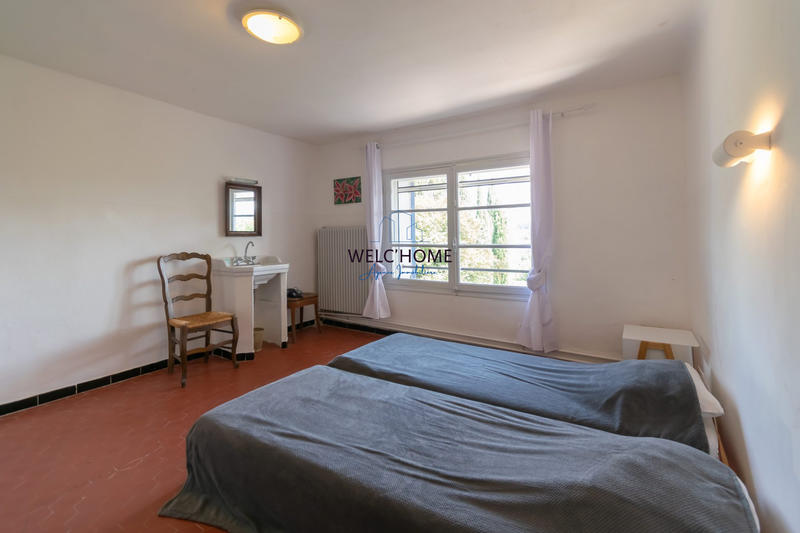 Maison - 200 m² - 8 pièces