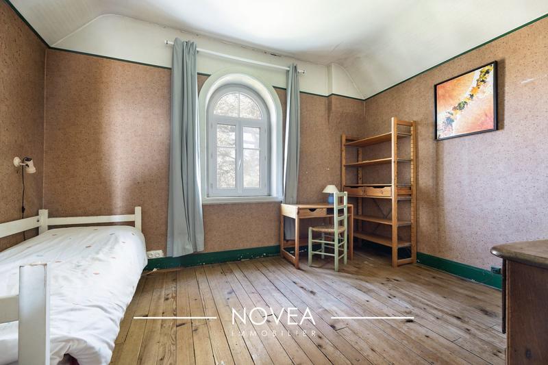 Maison ancienne - 210 m² - 8 pièces