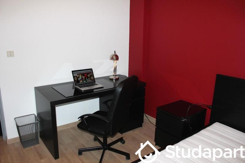 Chambre - 11 m² - 1 pièce