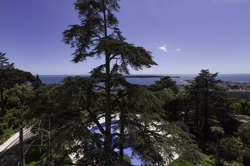 Appartement - 113 m² - 4 pièces