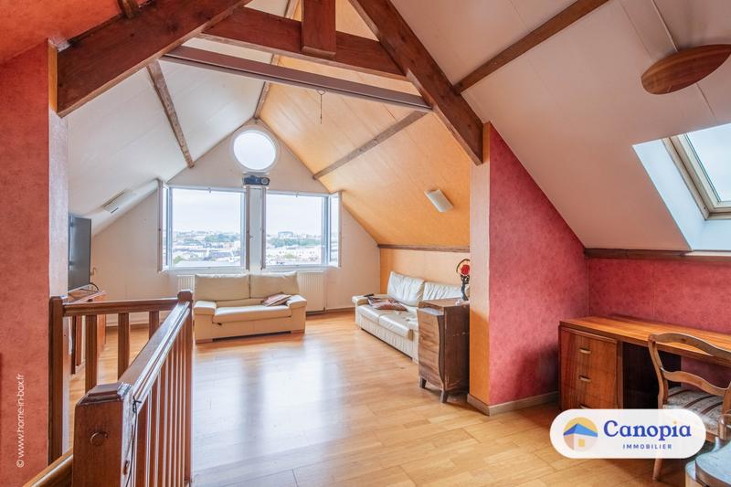 Maison - 135 m² - 6 pièces