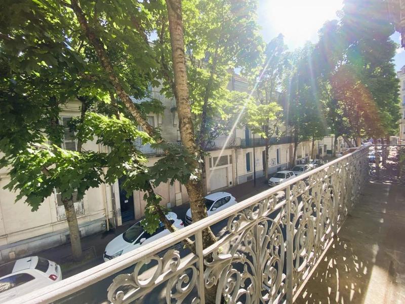 Maison - 215 m² - 11 pièces