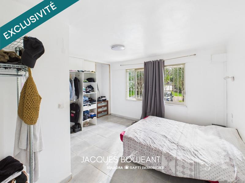 Maison - 230 m² - 9 pièces