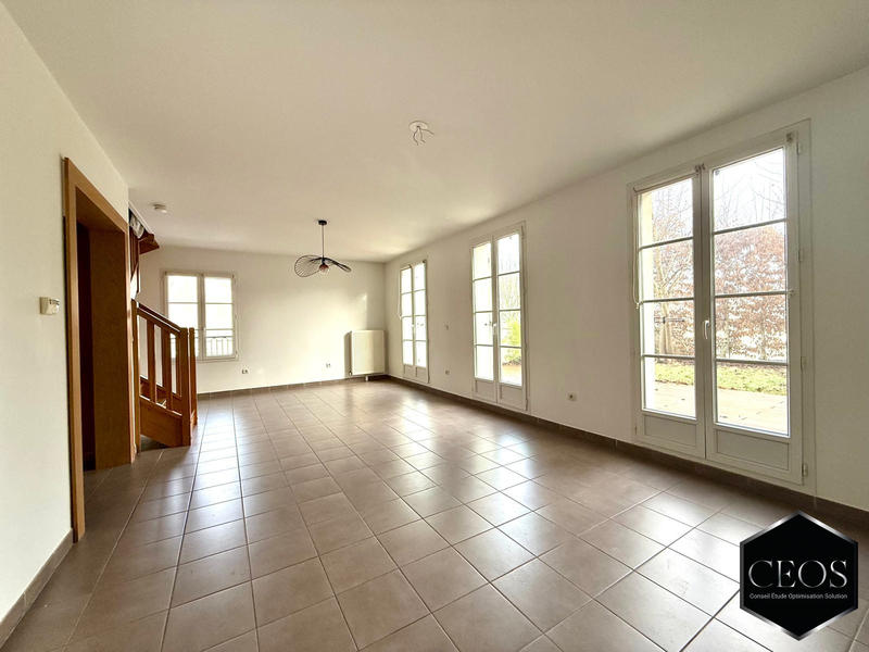 Maison traditionnelle - 88 m² - 5 pièces